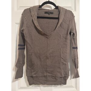 V Neck Sweater Size S